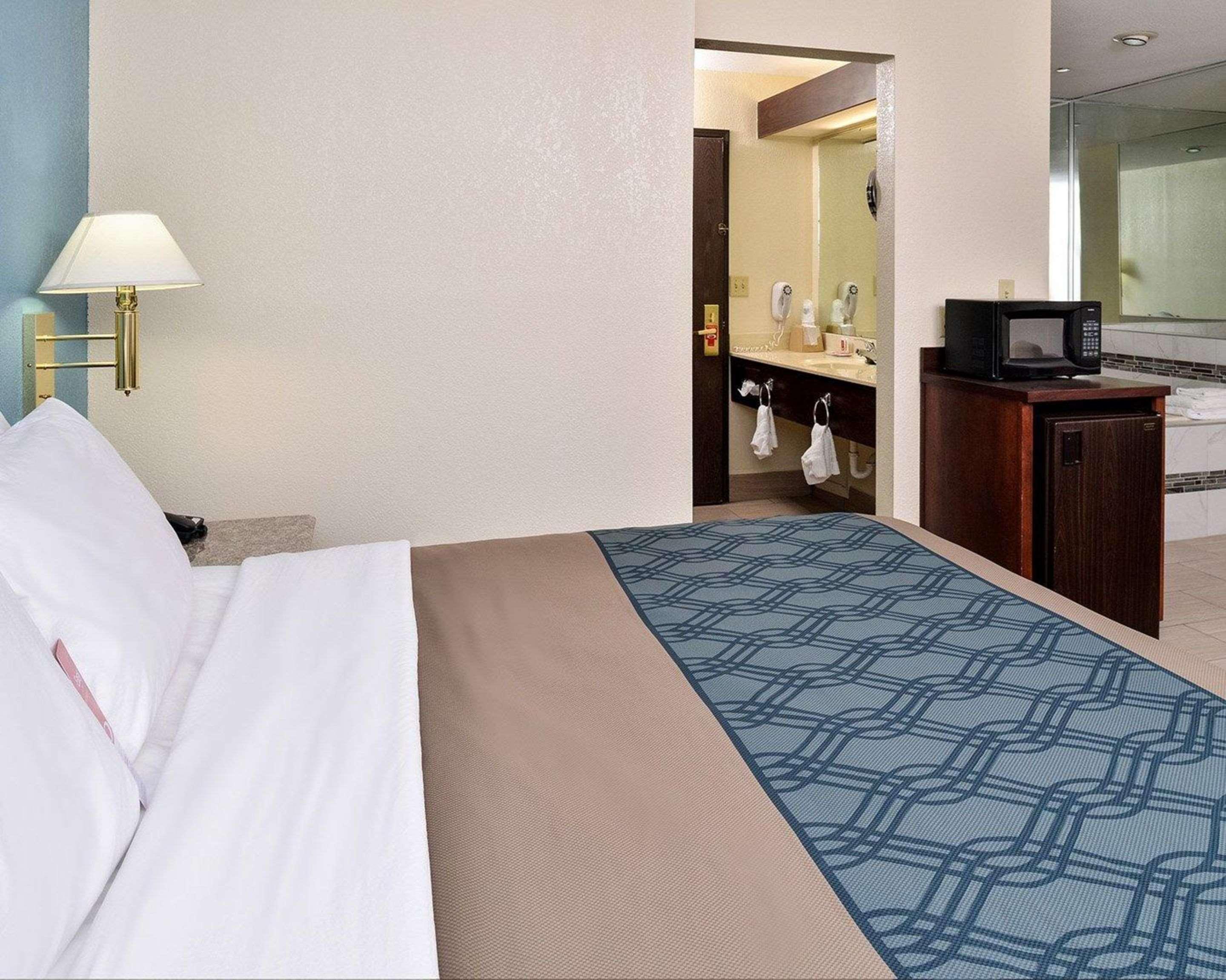 Econo Lodge Inn & Suites Shelbyville Exterior foto